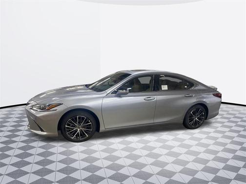 2025 Lexus ES 300h Base