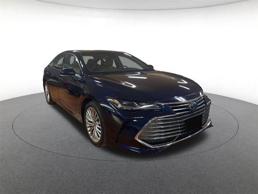 2022 Toyota Avalon Hybrid Limited
