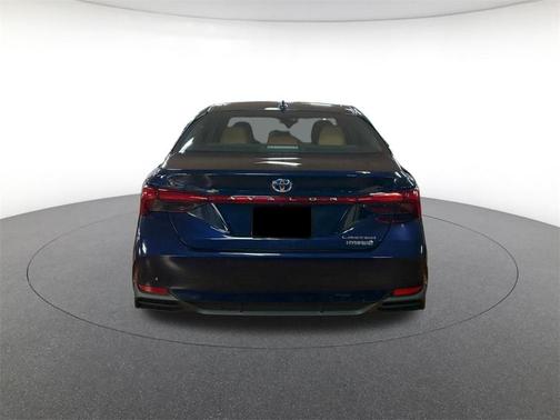 2022 Toyota Avalon Hybrid Limited