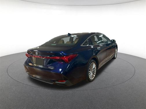 2022 Toyota Avalon Hybrid Limited