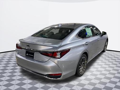 2025 Lexus ES 300h Luxury