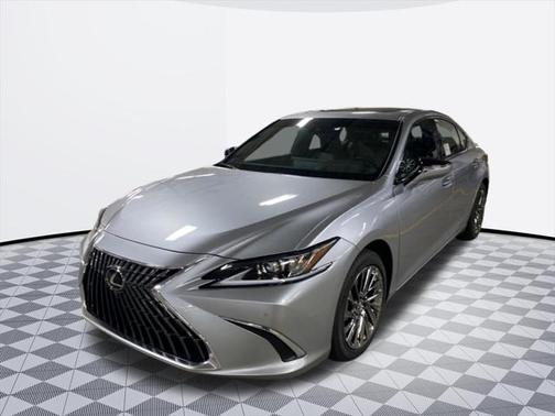 2025 Lexus ES 300h Luxury