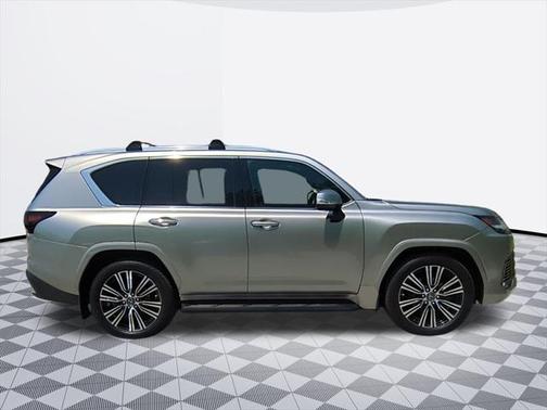 2022 Lexus LX 600 Luxury