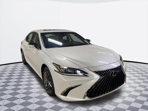 2025 Lexus ES 300h Luxury