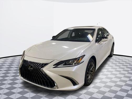 2025 Lexus ES 300h Luxury