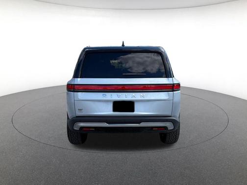 2026 Rivian R1S Dual Motor Standard Pack