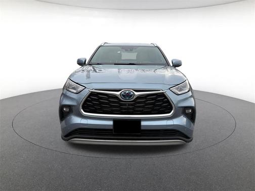 2023 Toyota Highlander Hybrid Platinum
