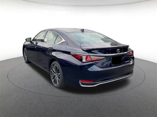 2025 Lexus ES 300h Base