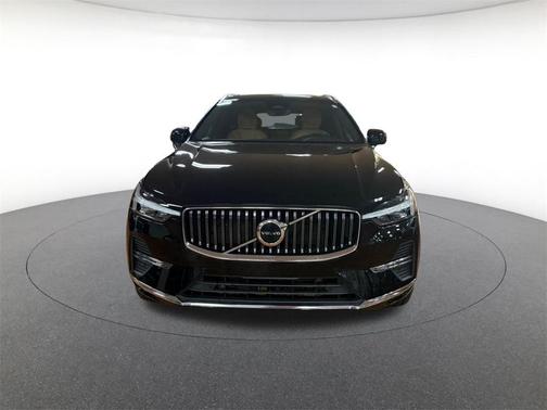 2022 Volvo XC60 B6 Inscription