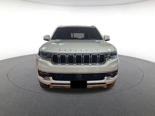 Luxury White Pearlcoat 2022 Jeep Wagoneer Series III