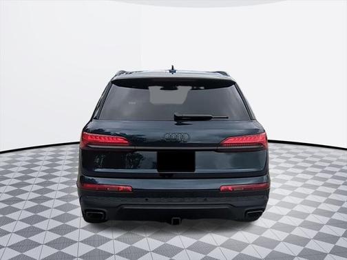 2025 Audi Q7 55 Premium Plus