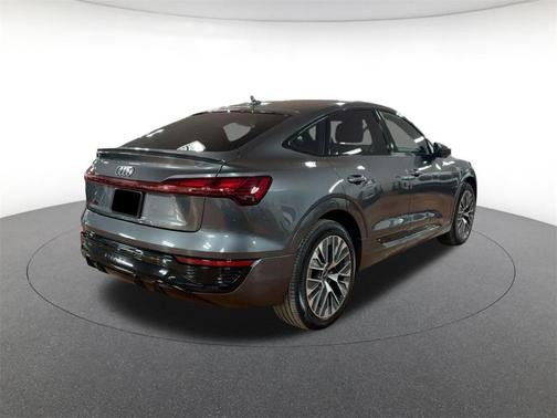 2024 Audi Q8 55 Premium Plus