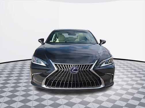 2022 Lexus ES 300h Base