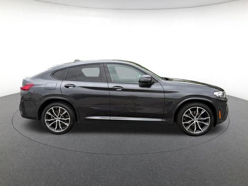 Dark Graphite Metallic 2022 BMW X4 xDrive30i