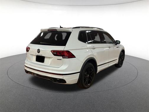 2022 Volkswagen Tiguan 2.0T SE R-Line Black 4MOTION