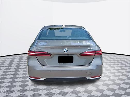 2024 BMW 530 i xDrive