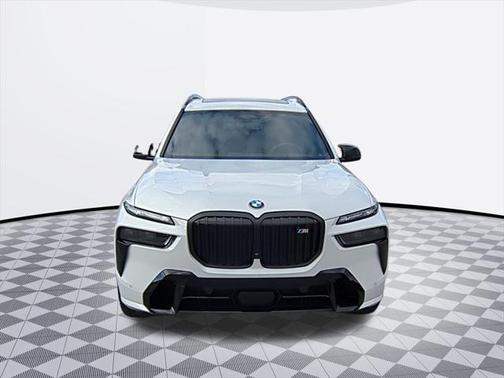 2024 BMW X7 M60i