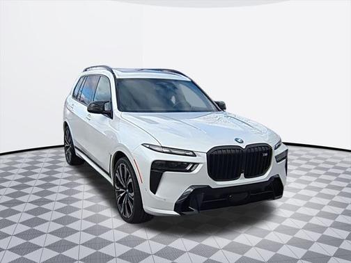 2024 BMW X7 M60i
