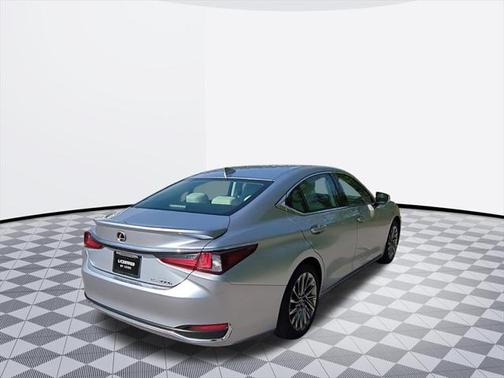 2024 Lexus ES 300h Ultra Luxury