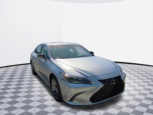2024 Lexus ES 300h Ultra Luxury