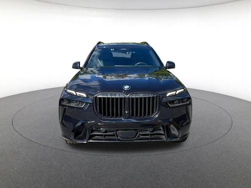 Carbon Black Metallic 2026 BMW X7 xDrive40i