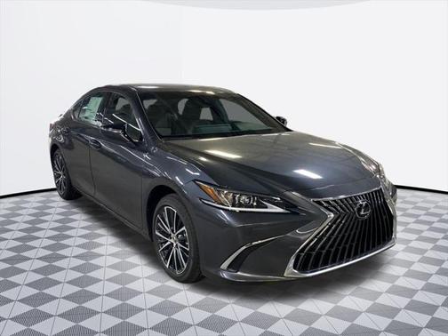 2025 Lexus ES 300h Base