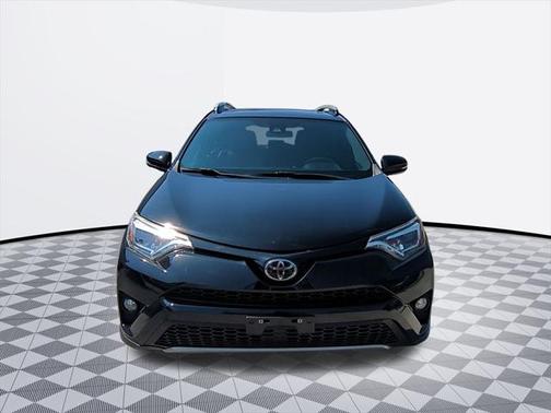 2017 Toyota RAV4 SE