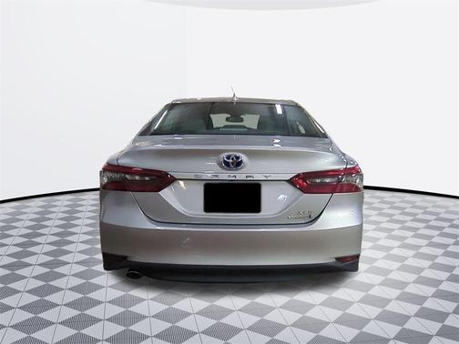 2023 Toyota Camry Hybrid XLE