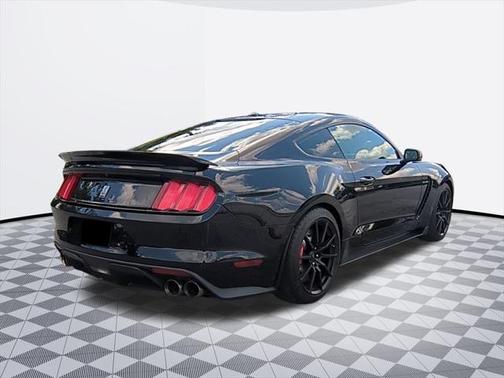 2018 Ford Shelby GT350 Base