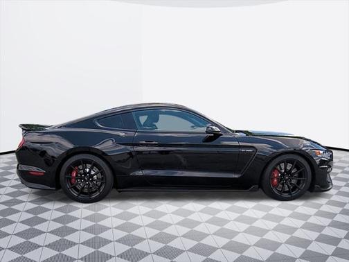 2018 Ford Shelby GT350 Base