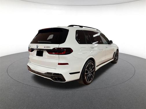 2026 BMW X7 M60i