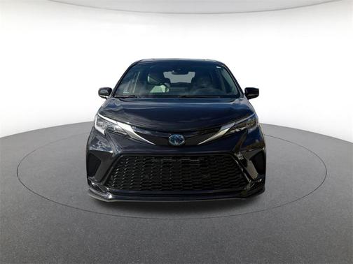 2023 Toyota Sienna XSE 7 Passenger
