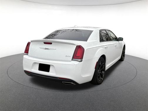 2019 Chrysler 300 Touring