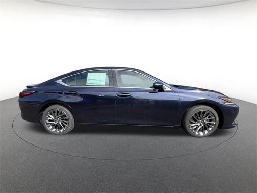 2025 Lexus ES 300h Luxury