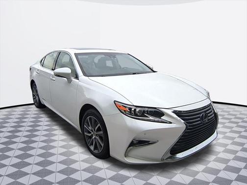 2017 Lexus ES 300h Base
