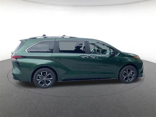 2025 Toyota Sienna Platinum 7 Passenger