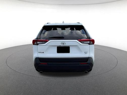 Ice Cap 2025 Toyota RAV4 XLE