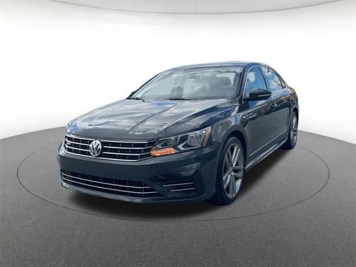 2017 Volkswagen Passat 1.8T R-Line w/Comfort