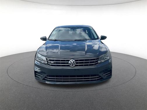 2017 Volkswagen Passat 1.8T R-Line w/Comfort