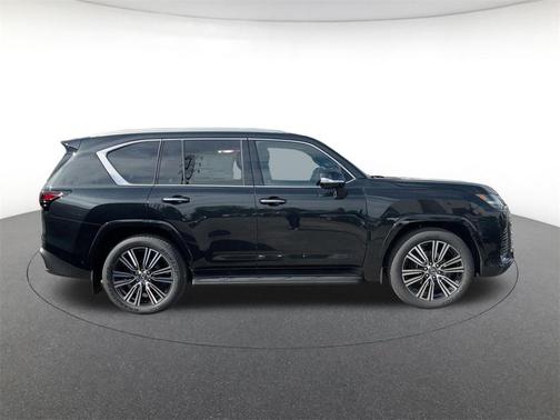 2025 Lexus LX 700h Luxury