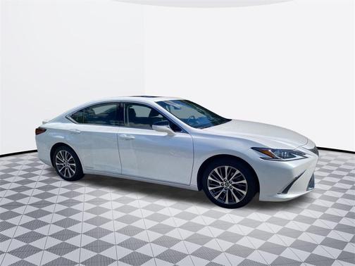 2019 Lexus ES 300h Premium