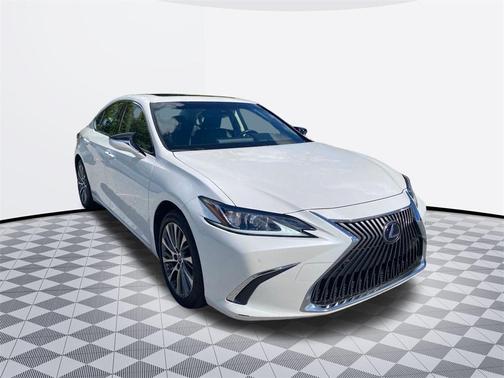 2019 Lexus ES 300h Premium