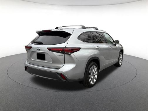2024 Toyota Highlander Hybrid Limited