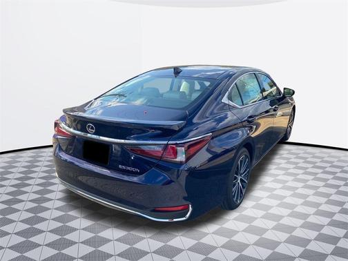 2025 Lexus ES 300h Base