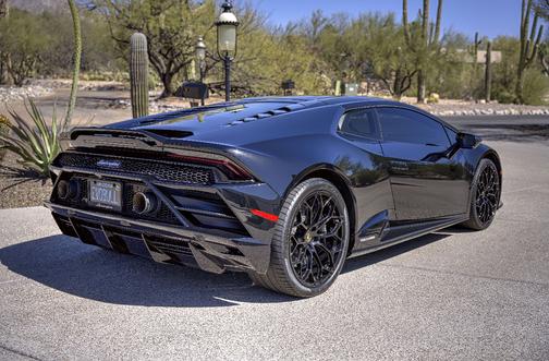 2020 Lamborghini Huracan EVO