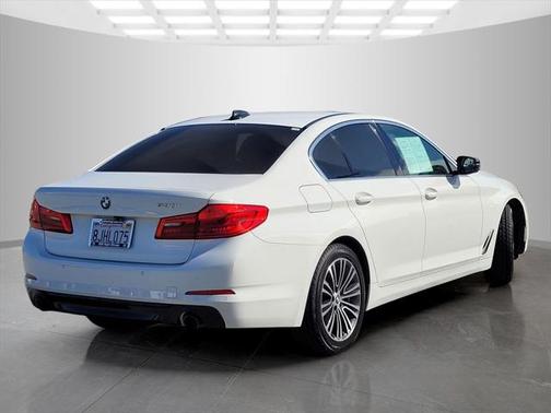 2019 BMW 530 530i