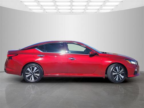 2022 Nissan Altima 2.5 SL