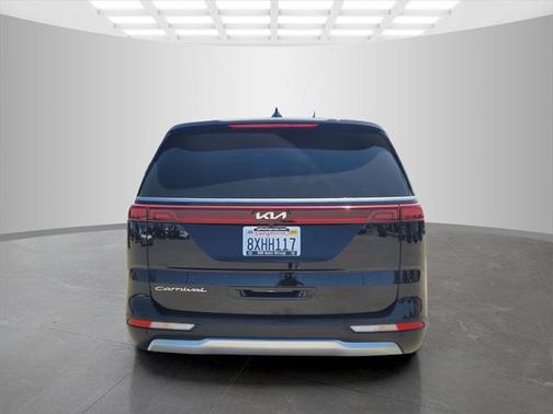 2022 Kia Carnival LXS