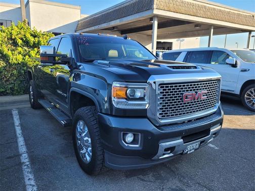 2017 GMC Sierra 2500 Denali