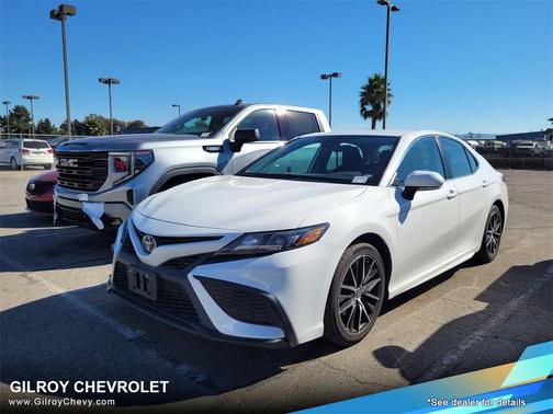 2022 Toyota Camry SE